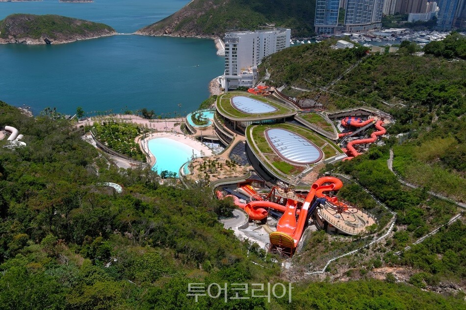 홍콩 오션파크 워터월드 전경 비트 더 서머(Beat The Summer) 메인 배너 /사진-홍콩 오션파크