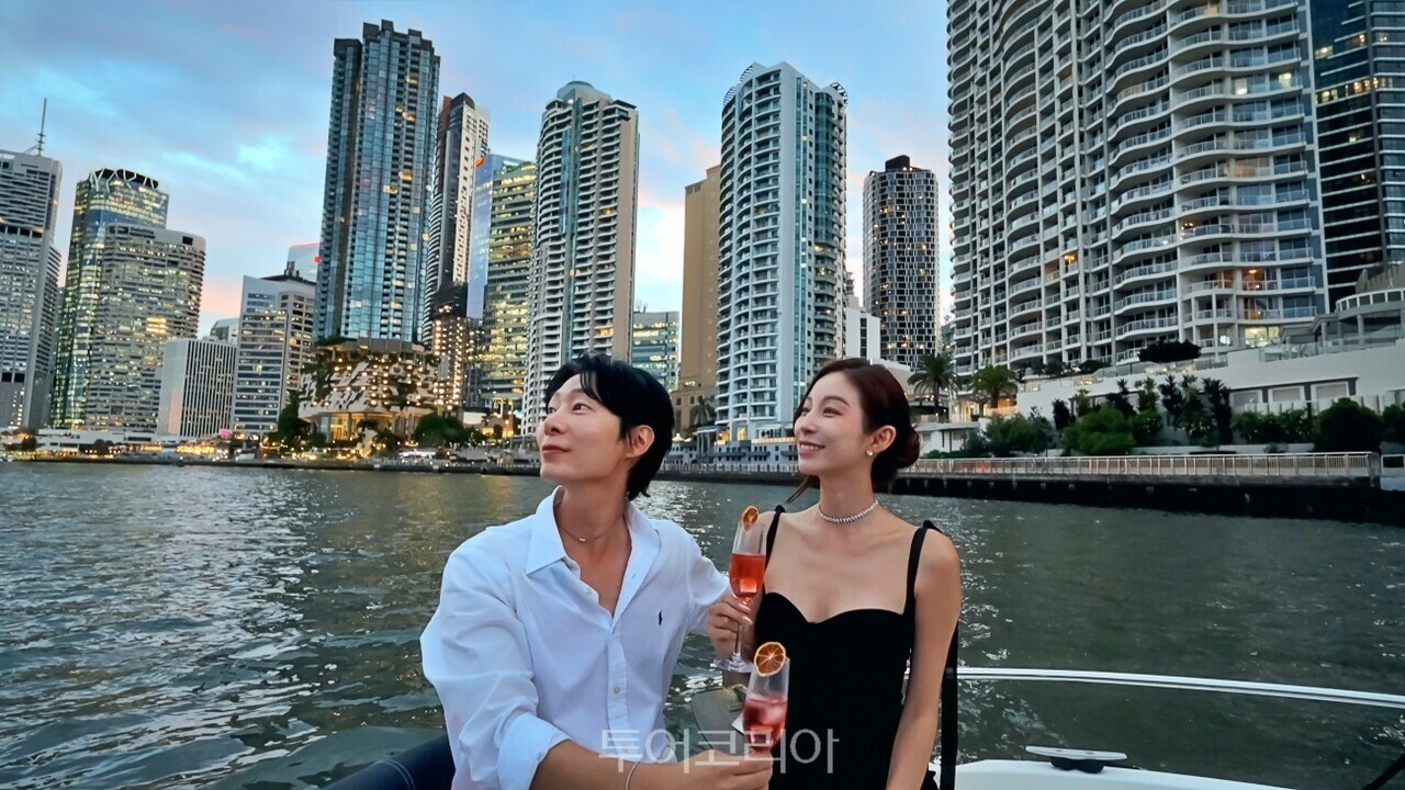 브리즈번 여행 중인 경식-보라 커플 / 사진-호주 퀸즐랜드주 관광청