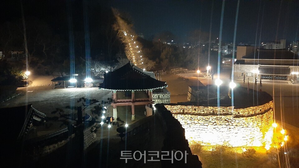 고창읍성 야경  ⓒ투어코리아