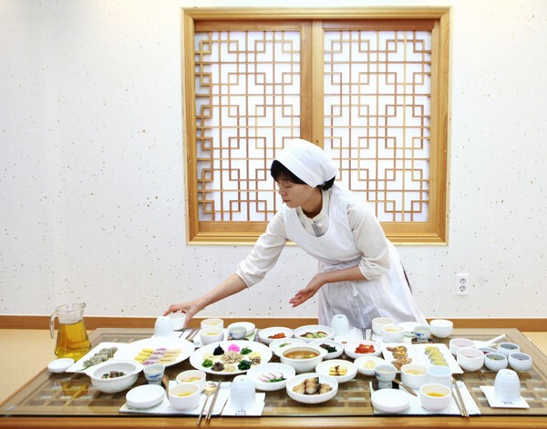 영양군 석보면 '두들마을(장계향 문화체험 교육원)' 전통 레시피로 차려진 식단./사진-영양군