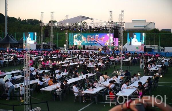 ▲지난해 열린 세종시 조치원복숭아 축제 주요행사 모습. /사진-세종시