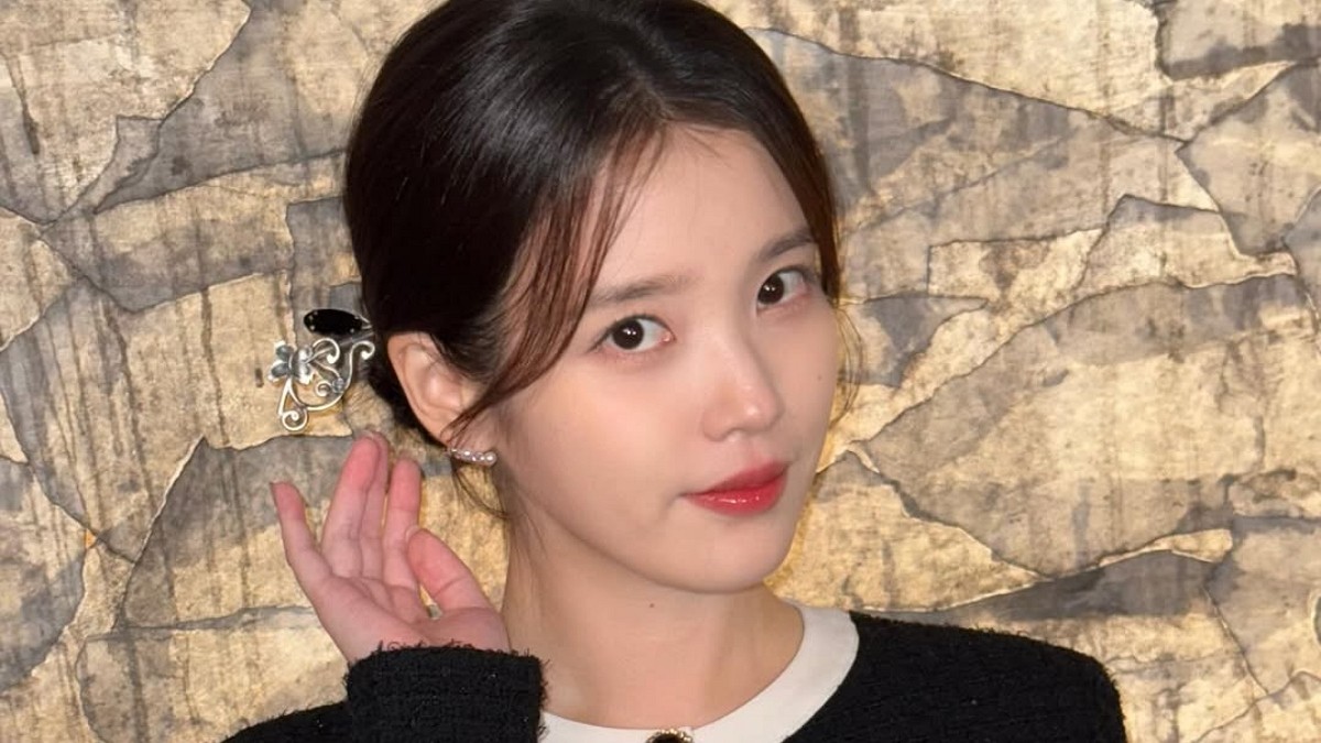 [사진=아이유 SNS]