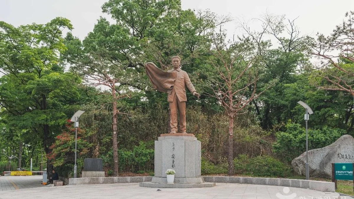 안중근의사 동상