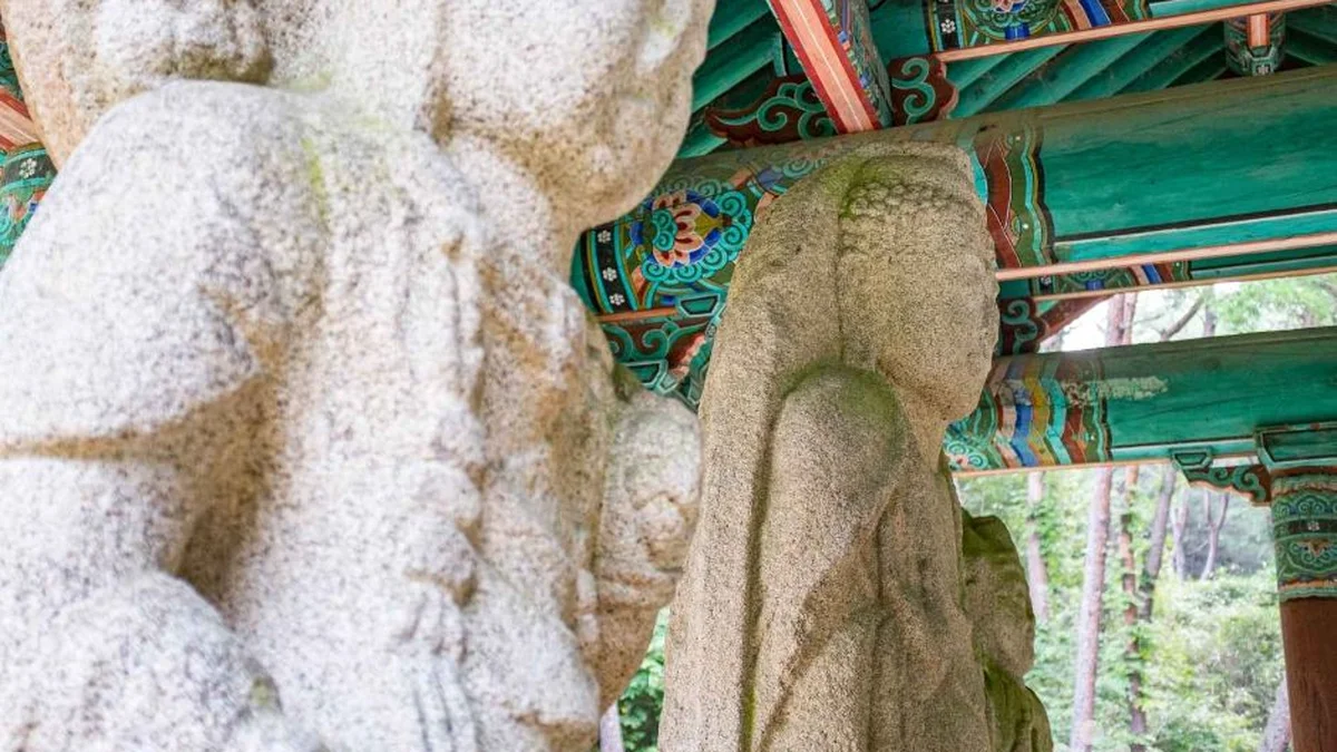 경주 배동 석조여래삼존입상