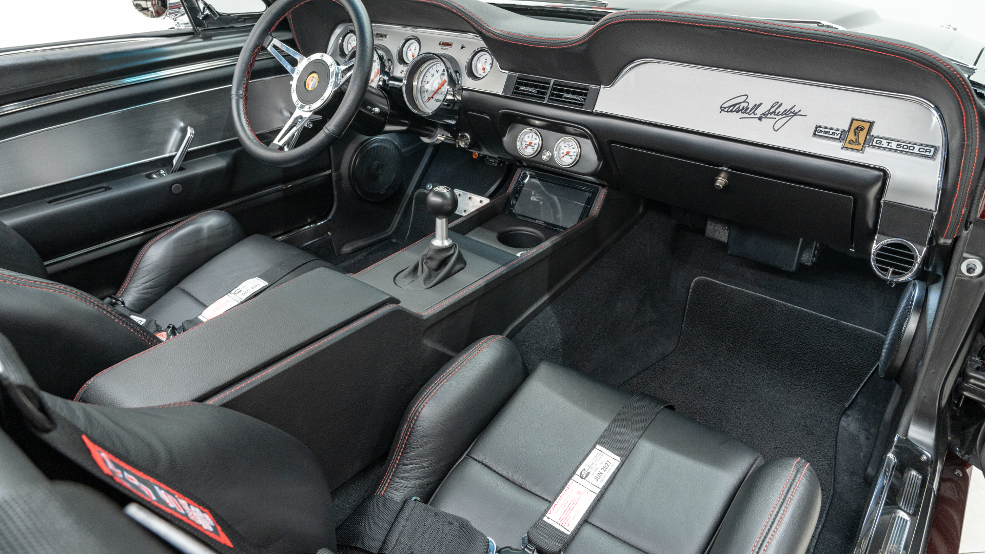 풀 카본 1967 쉘비 GT500CR 약 272kg 가벼워진 머슬카
