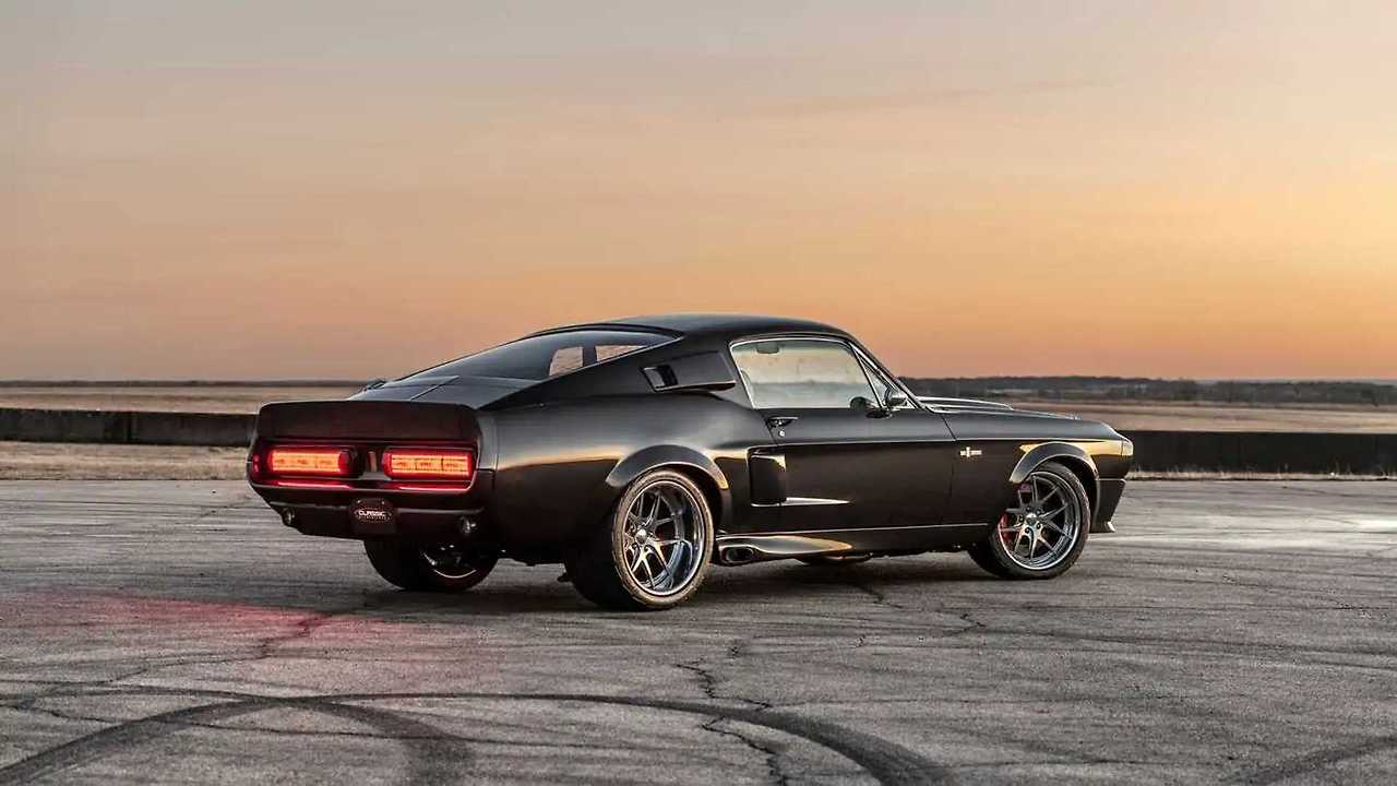 풀 카본 1967 쉘비 GT500CR 약 272kg 가벼워진 머슬카