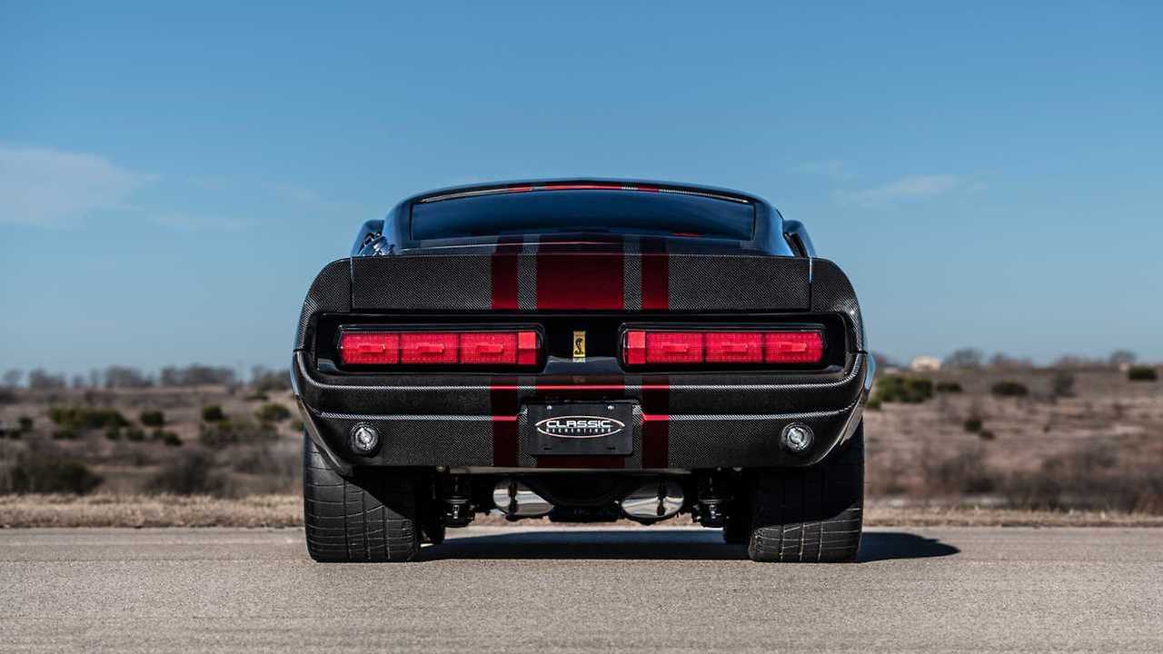 풀 카본 1967 쉘비 GT500CR 약 272kg 가벼워진 머슬카