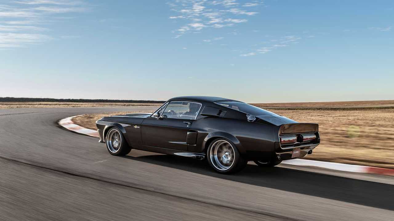 풀 카본 1967 쉘비 GT500CR 약 272kg 가벼워진 머슬카