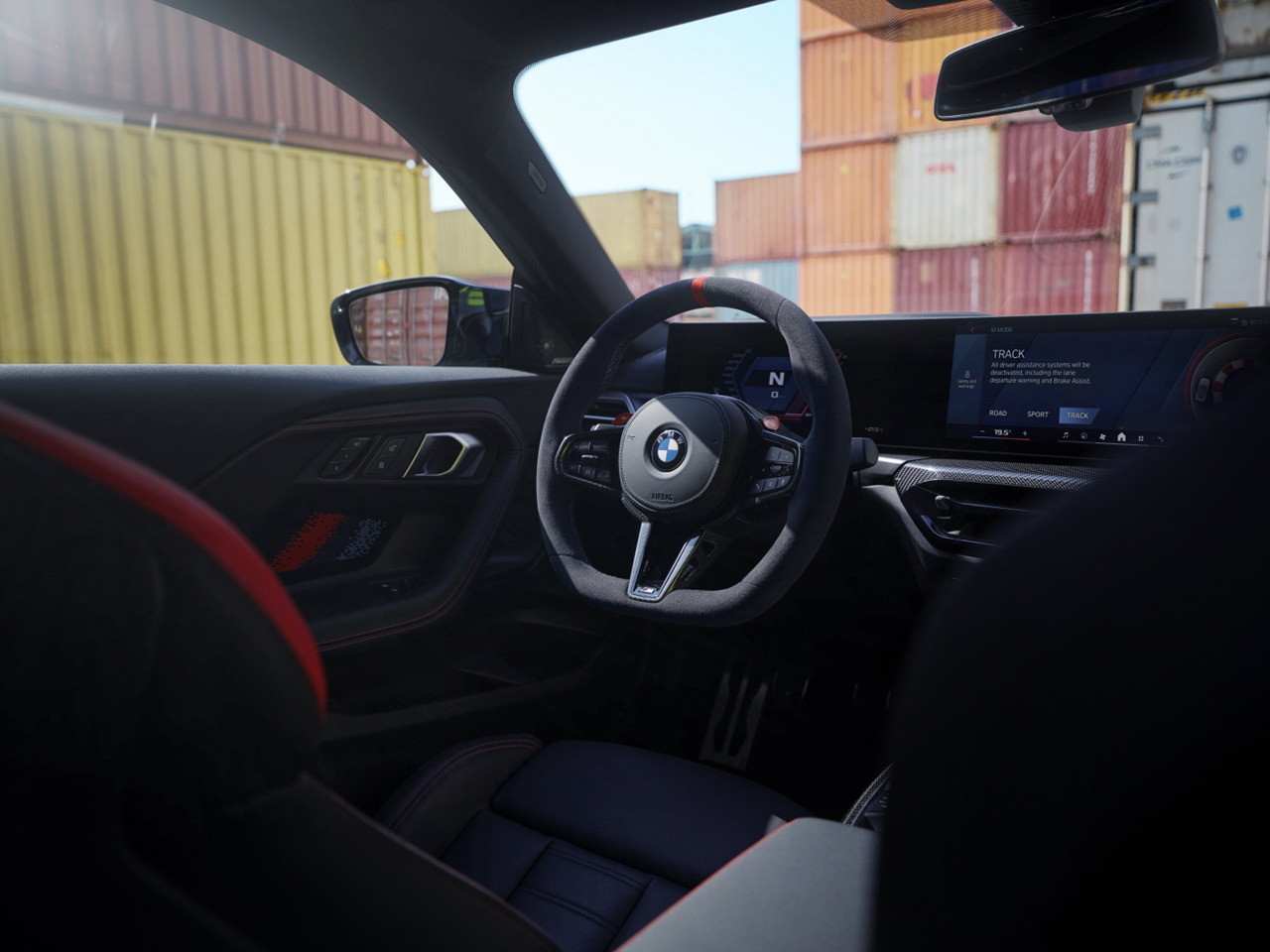 BMW M2의 사륜구동 모델이? M2 xDrive 공개