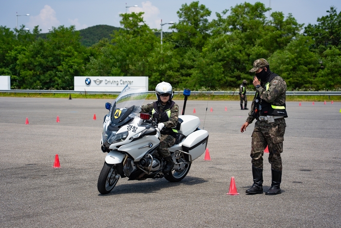 BMW 그룹 코리아, 수도방위사령부 군사경찰단 모터사이클 훈련 지원. 사진ㅣBMW 그룹 코리아