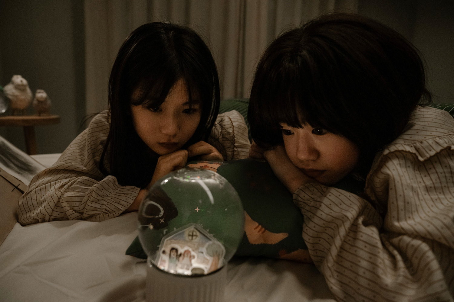 〈그림자 아이〉