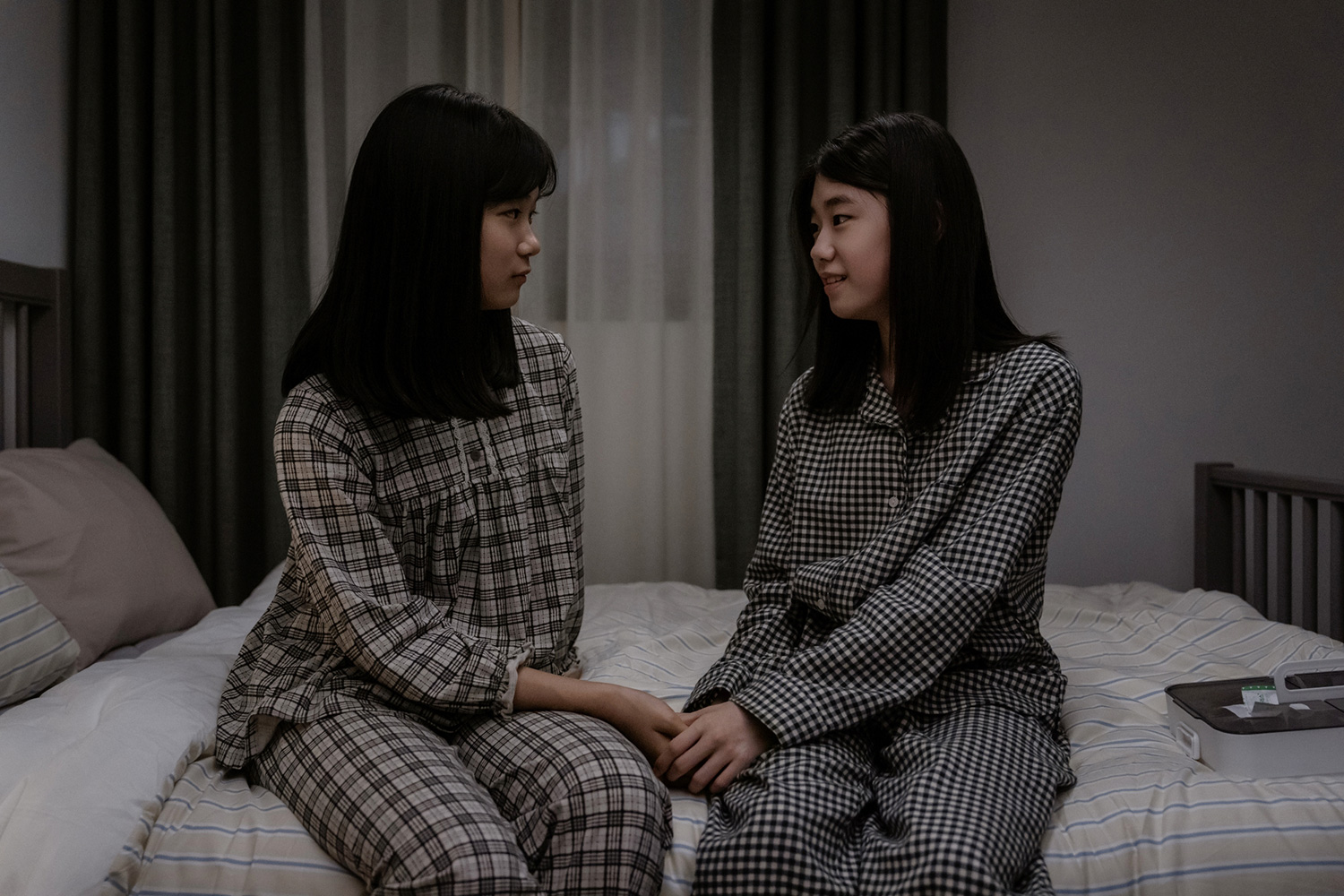 〈그림자 아이〉