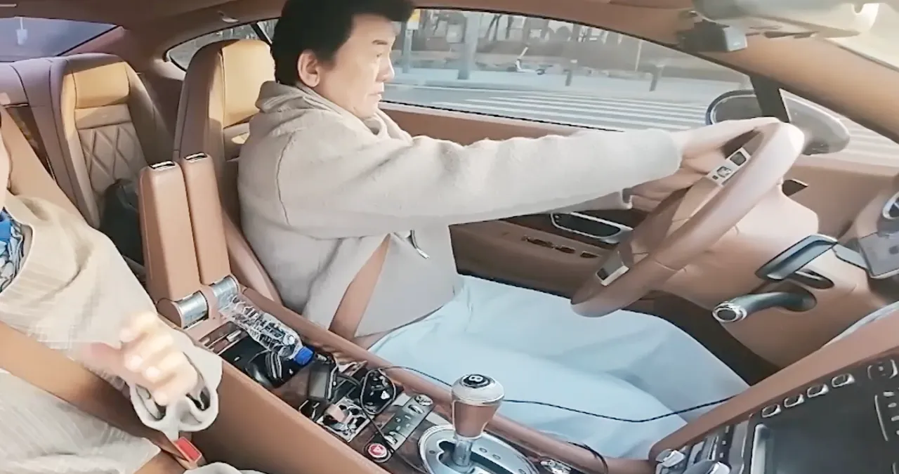 세월의 멋이란 바로 이런 것… 주병진이 20년째 차고에 간직한 3억 벤틀리