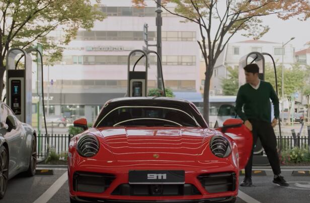 車 정비사 꿈꾼 안성재 셰프, 포르셰 오너로 광고까지 - 조선비즈