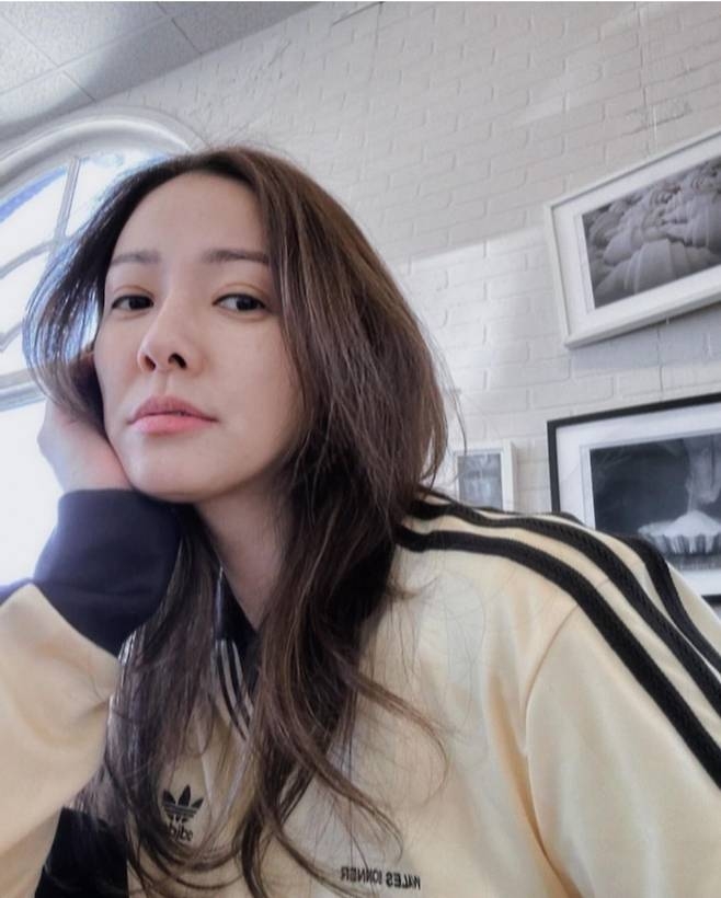 권상우 아내' 손태영, 홀인원 예감하는 '43세' 주부의 신바람 “골프패션은 20대인줄” - 매일경제