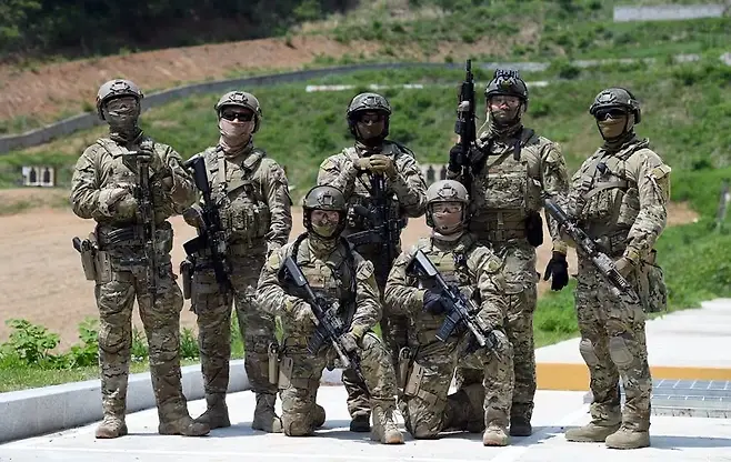 韓 UDT vs 美 네이비씰 vs 英 SAS: 세계 최강 특수부대, 누가 최고일까? ⚔️ | 밀리터리 랩실