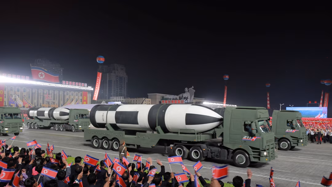 일 방위성 “북한 SLBM 개발 통해 기습공격 역량 향상 모색 … 미·한·일 3국 협력 중요”