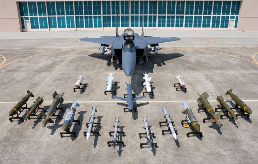 F-15K 슬램 이글 전투기 - 유용원의군사세계 - 전문가광장 > 무기백과”><br />
</figure>
<h1 class=