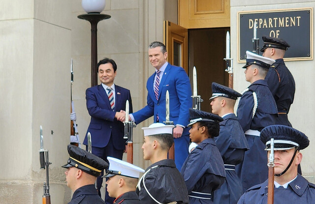 열명 중 여섯명, 전작권 전환·전쟁 대응 '긍정적'