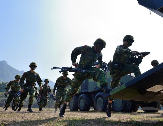 한번 무너진 군사력은…中 맞먹던 대만軍은 왜 몰락했을까 | 중앙일보
