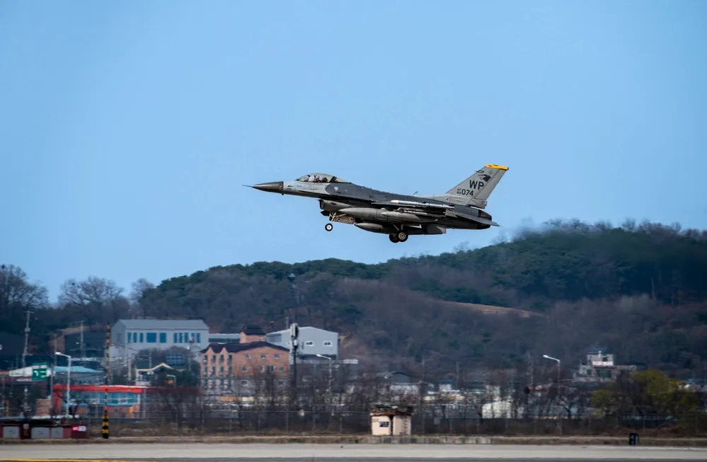 F-16 전투기 31대 오산 이동…주한미군 '슈퍼 비행대대'로 北 견제