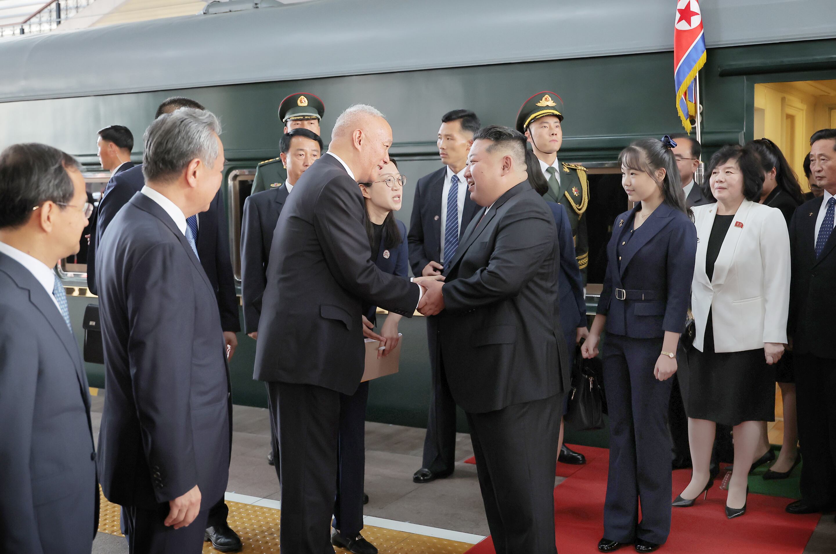 北당국, 간부들에 추석 당일 러 파병 전사자 유가족 직접 위문 지시”