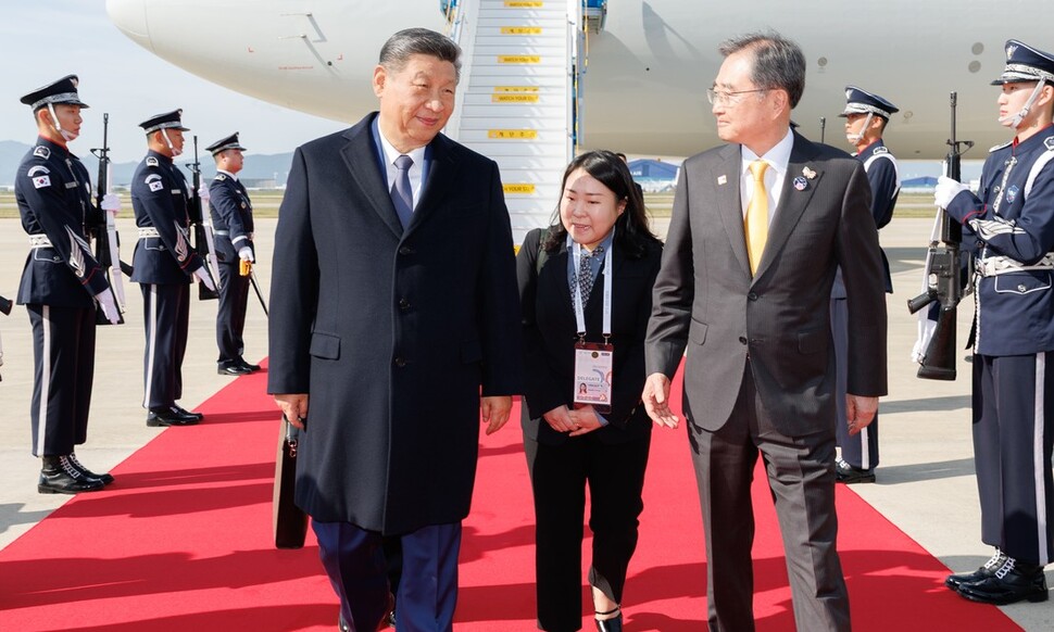 한국 핵추진잠수함'에 견제구 날린 중국…“지역 평화 저해 않길”