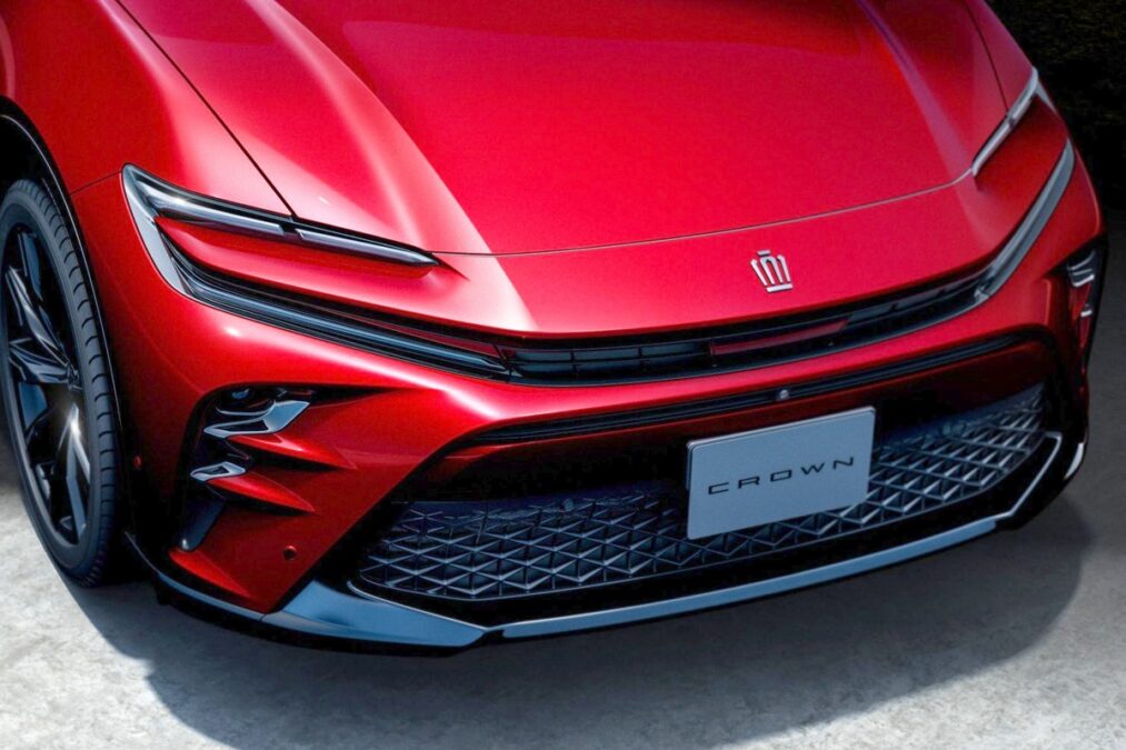 トヨタ クラウン 改良 引用:トヨタ自動車