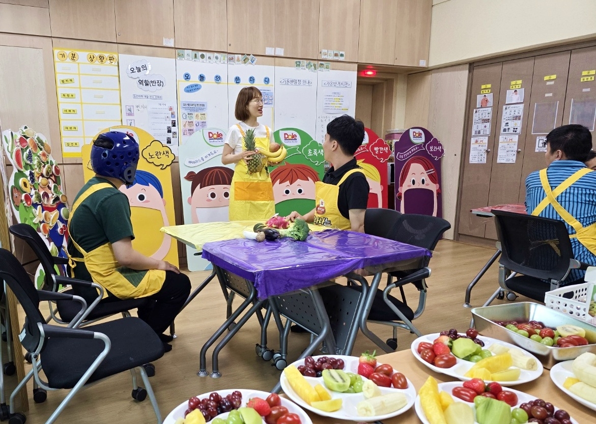 돌코리아, 서울장애인종합복지관 후원 20주년 쿠킹클래스 모습 [돌코리아 제공]