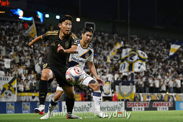 손흥민(LAFC)이 18일 11시 25분(이하 한국시각) 미국 LA의 디그니티 헬스 스포츠 파크에서 펼쳐진 LA 갤럭시와의 2026 미국 메이저리그사커(MLS) 경기를 치르고 있다./게티이미지코리아