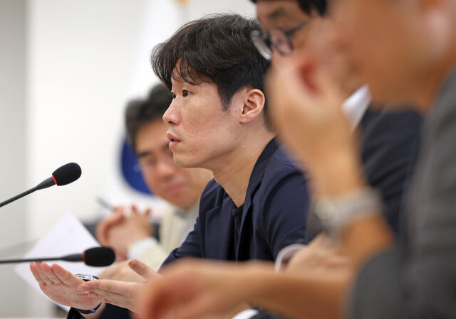 박지성 K-축구혁신위원회 공동 위원장이 27일 서울 국립현대미술관 서울관에서 열린 K-축구혁신위원회 4차 회의에서 발언하고 있다. /문화체육관광부 제공