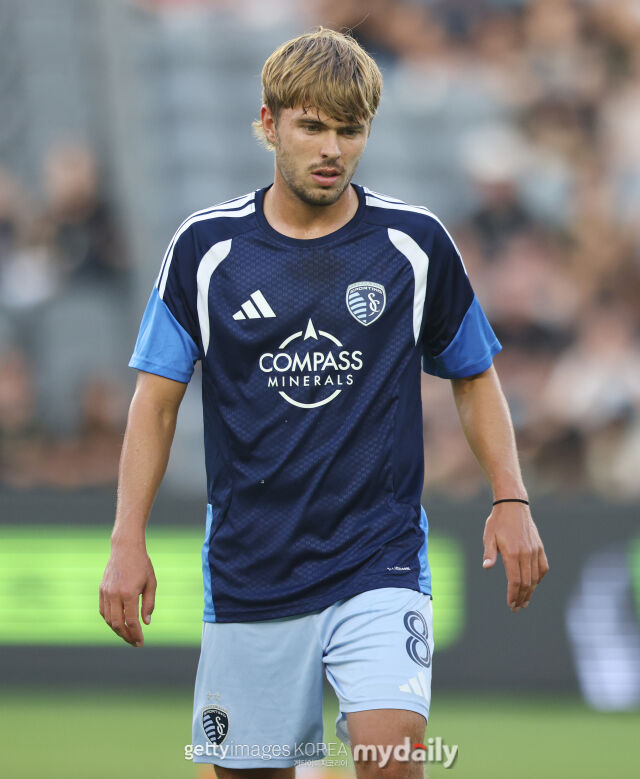 캔자스시티 수비수 데이비스가 LAFC와의 2026시즌 MLS 경기에서 풀타임 활약했다./게티이미지코리아