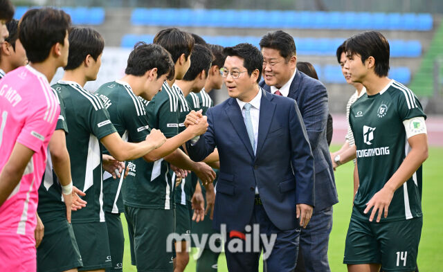 [MD포토] 박한동 한국대학축구연맹회장 '결승전 멋진 경기 부탁해'