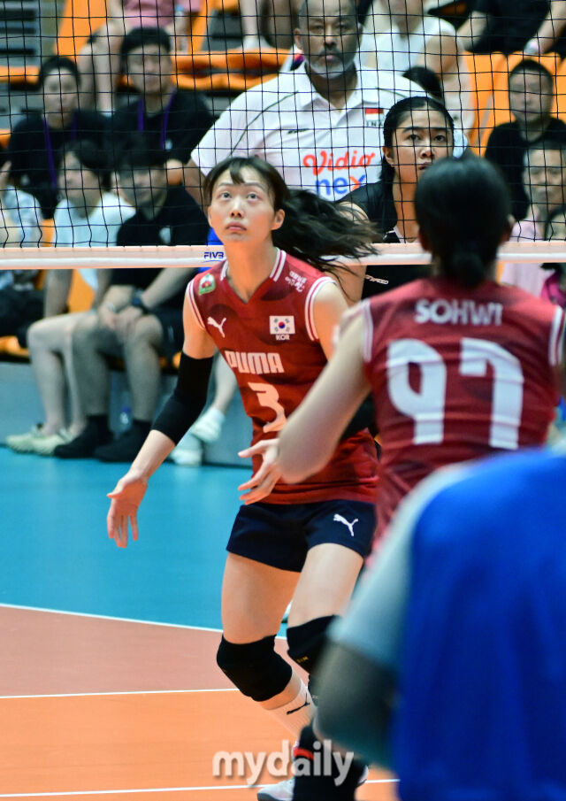 [MD포토] 집중하는 여자배구 대표팀 김다인