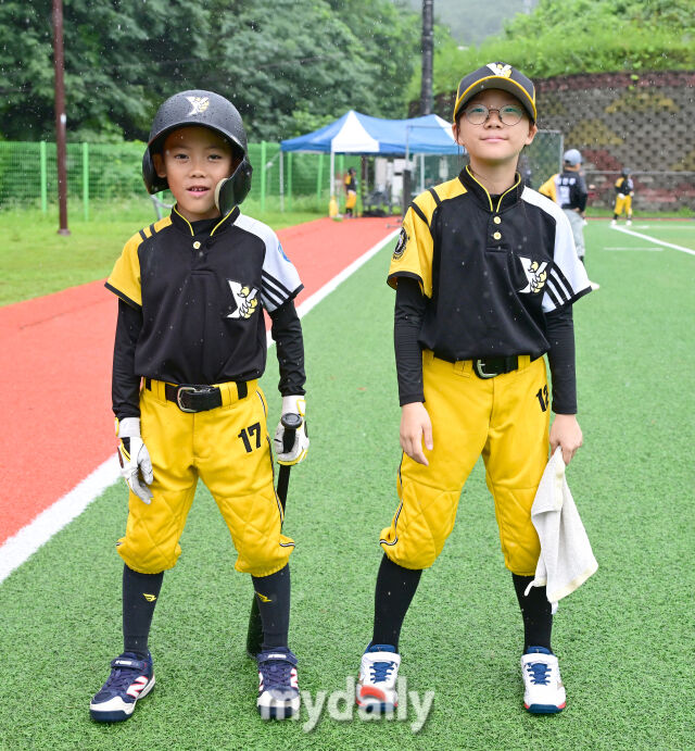 [MD포토] 자매가 한 팀에서 '마이데일리배 전국유소년야구대회'