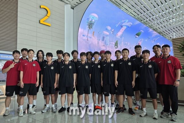 해치서울FC 선수들로 구성된 FC서울이 25일 Genuine Cup Houston 2026 출전을 위해 인천국제공항을 통해 출국했다./인천국제공항=노찬혁 기자