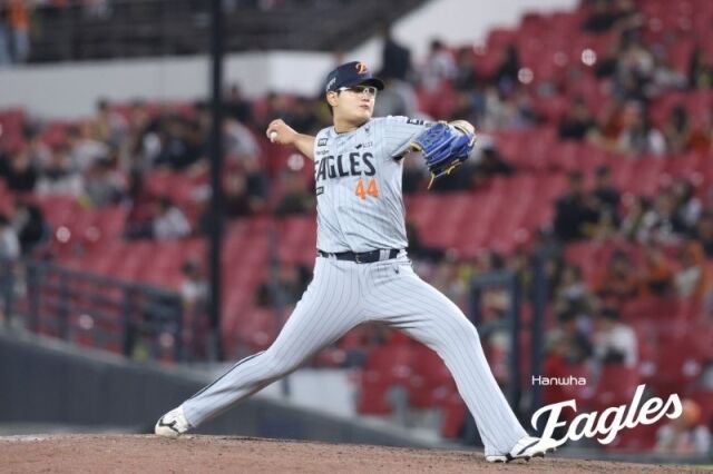 한화 이글스 김서현이 7일 광주 KIA챔피언스필드에서 열린 KIA 타이거즈와의 원정경기서 투구하고 있다./한화 이글스 제공