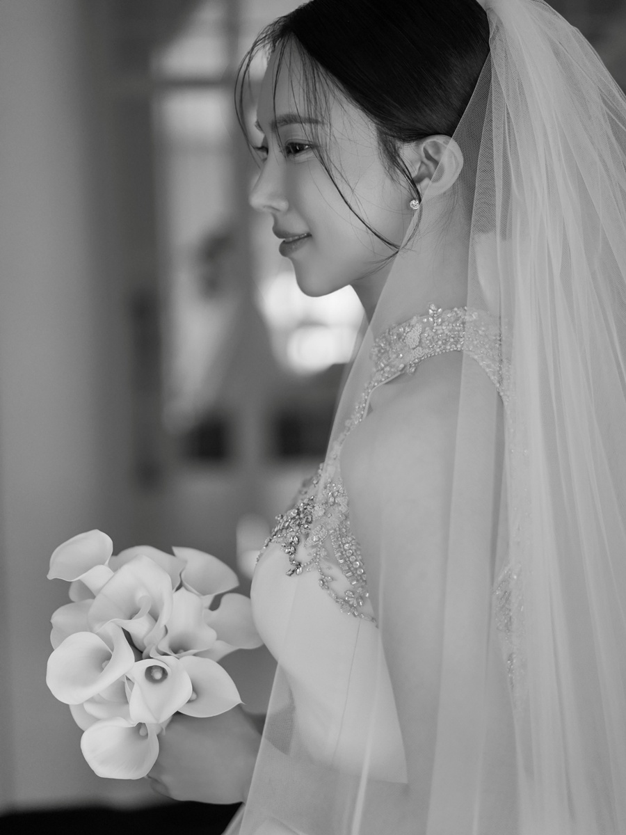 김나희, '남주혁 닮은꼴' 예비신랑 포착…8월 결혼 앞두고 웨딩화보 공개