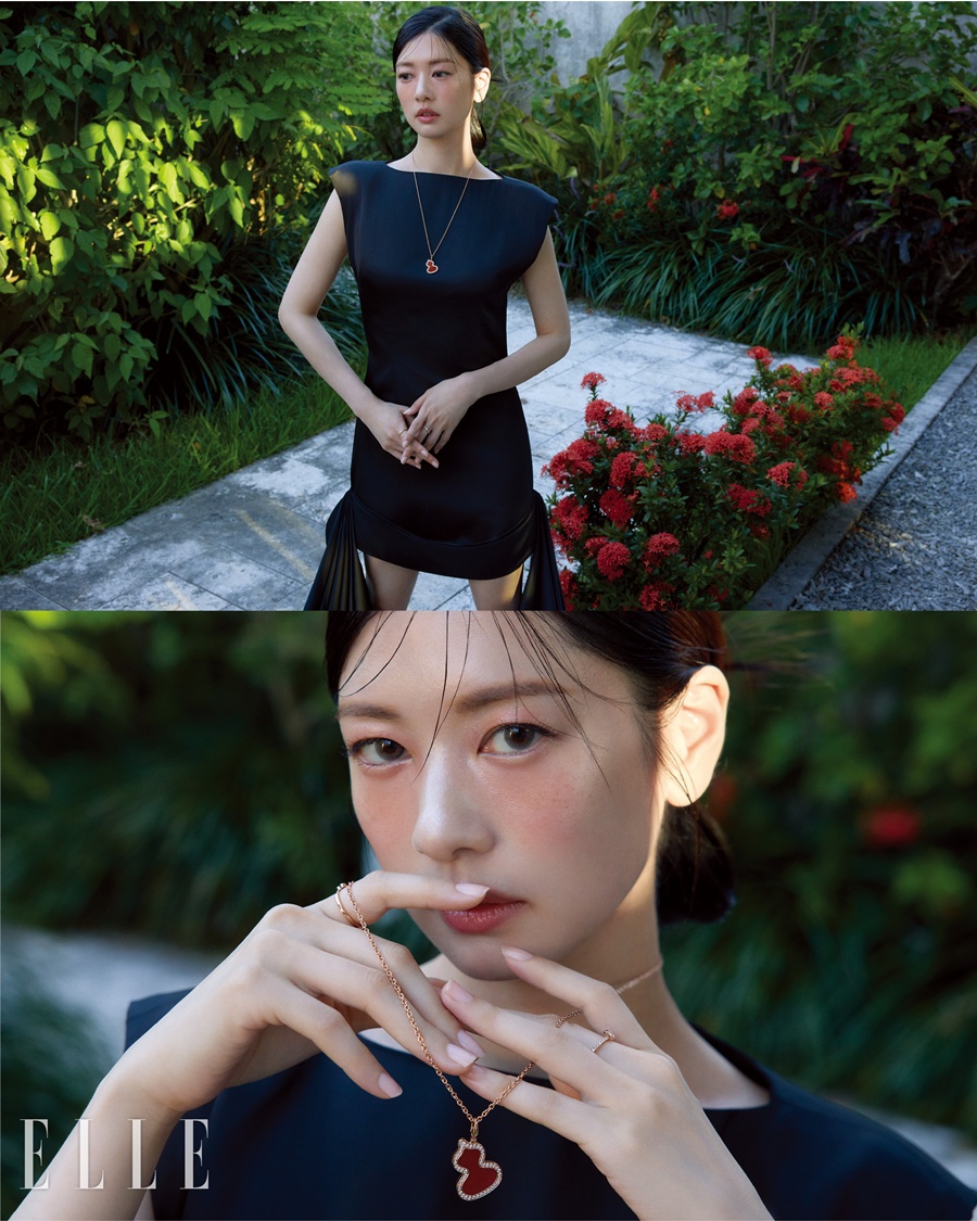 정소민, 깊이 있는 눈빛으로 완성한 감각적인 여름의 순간 [화보]
