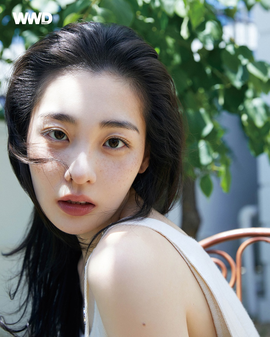 김민하, 여름과 가을의 경계 속 꾸밈없는 아름다움 [화보]