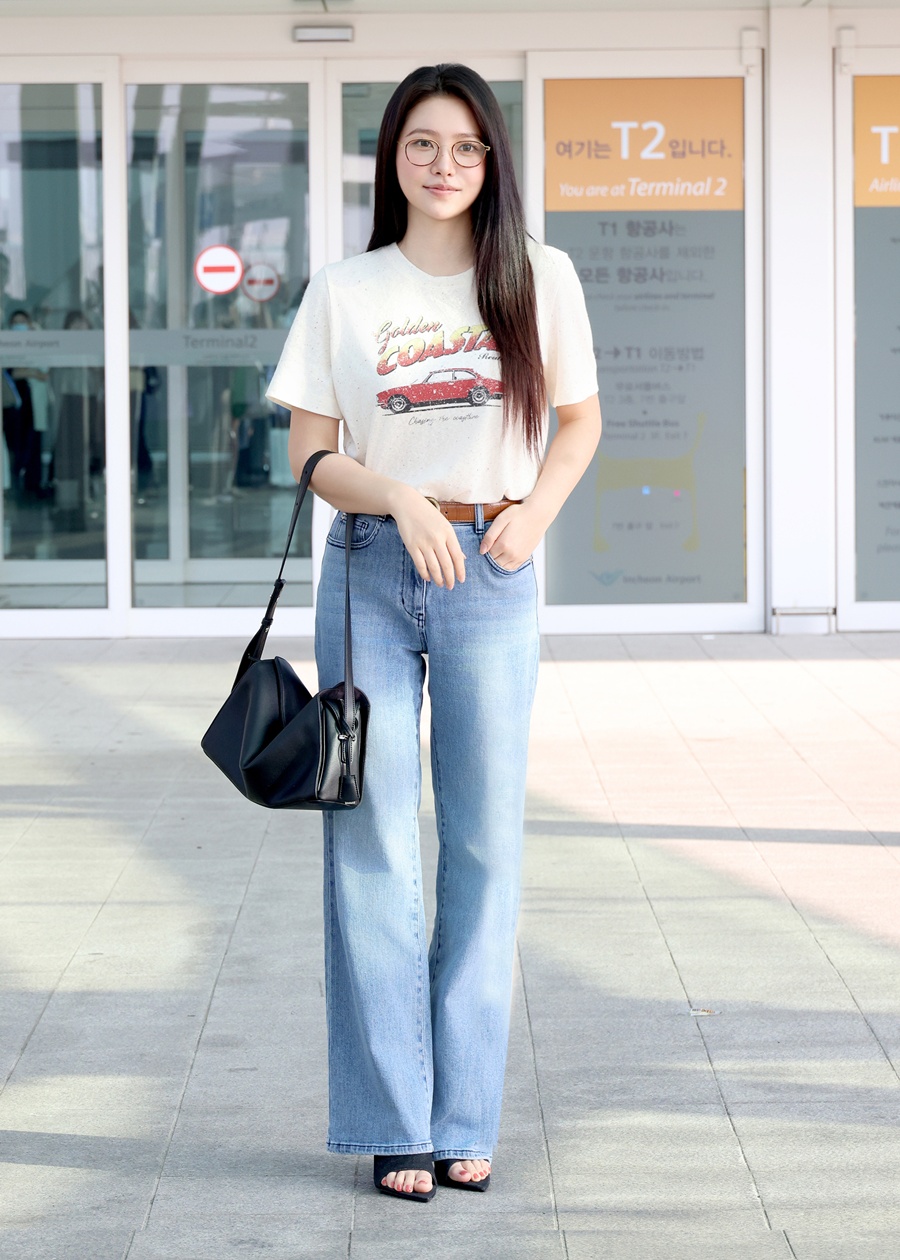 레드벨벳 예리, 꾸안꾸 스타일로 상큼 매력 발산…여행룩의 정석 (포토)