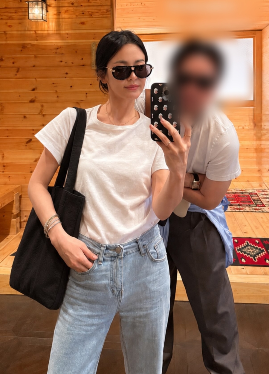 사진 : 송혜교 인스타그램