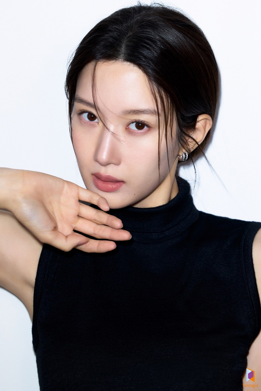 문가영, 한층 더 깊어진 분위기…고혹적 아우라 돋보이는 새 프로필 공개