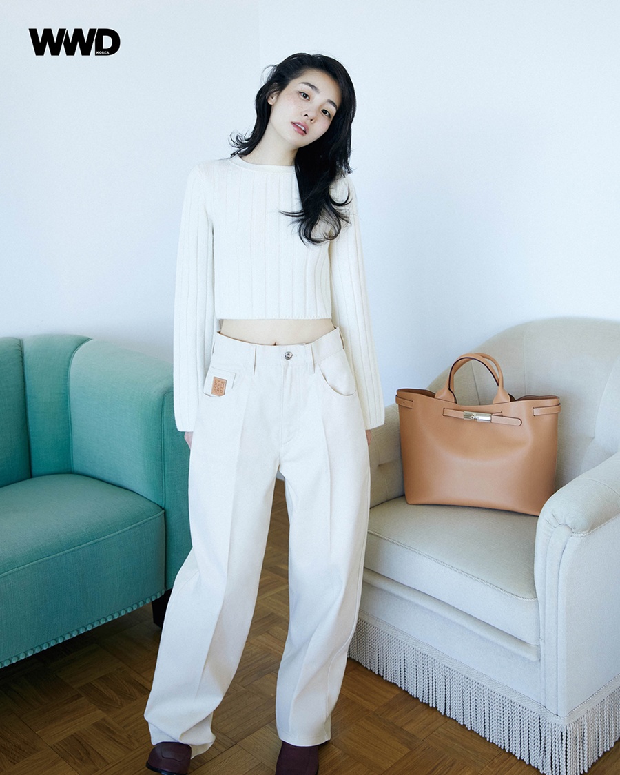 김민하, 여름과 가을의 경계 속 꾸밈없는 아름다움 [화보]