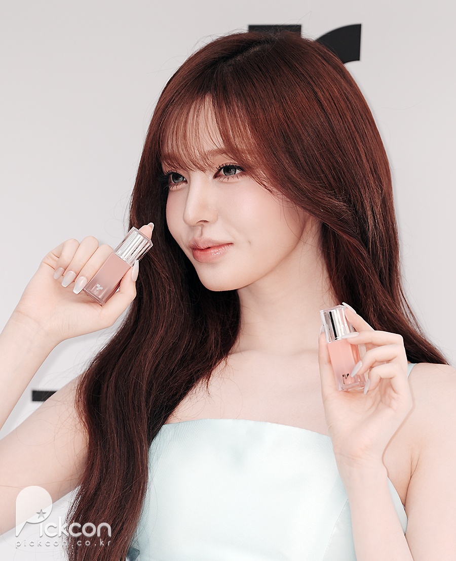 아이브 리즈, 빠져들 것 같은 보조개 요정 (포토)