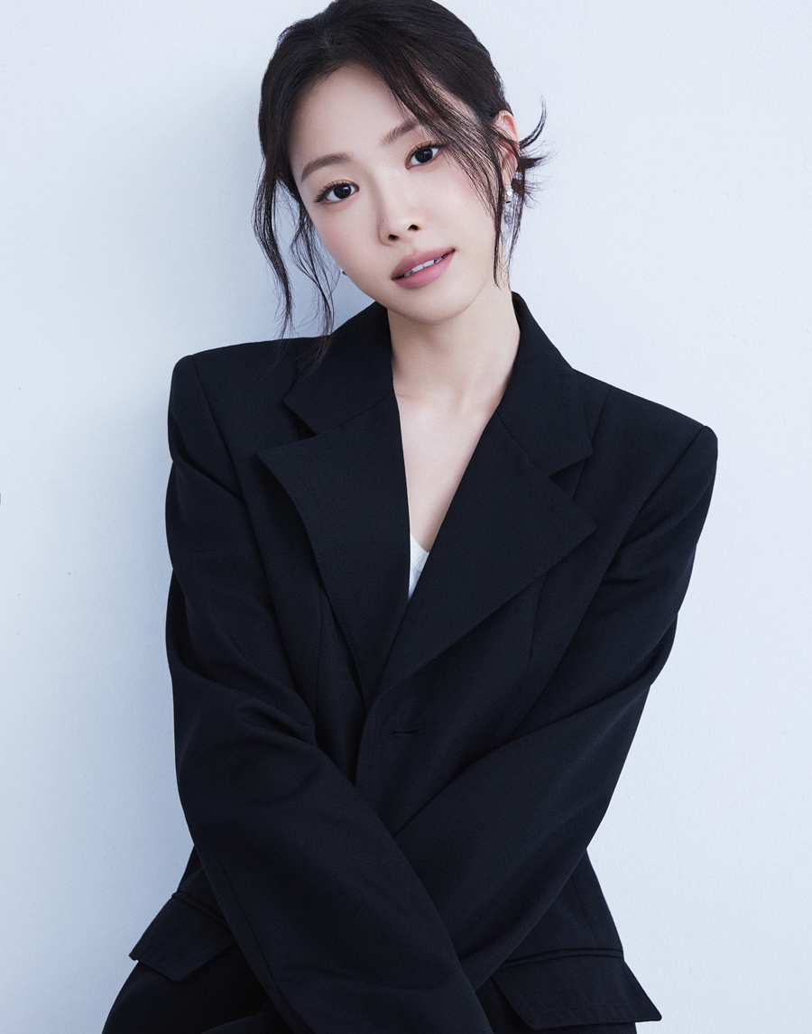 손나은 \