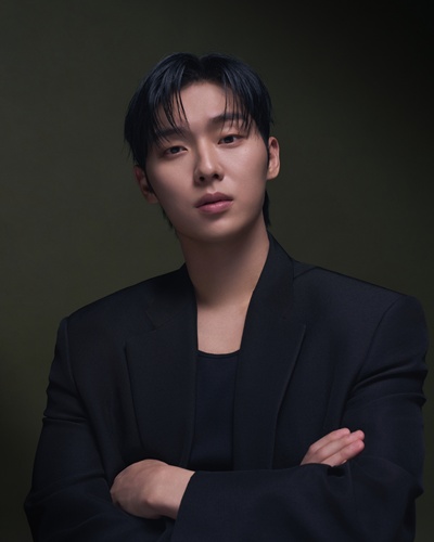 자신만의 속도로 필모그래피를 채워가고 있는 최현욱. / 넷플릭스