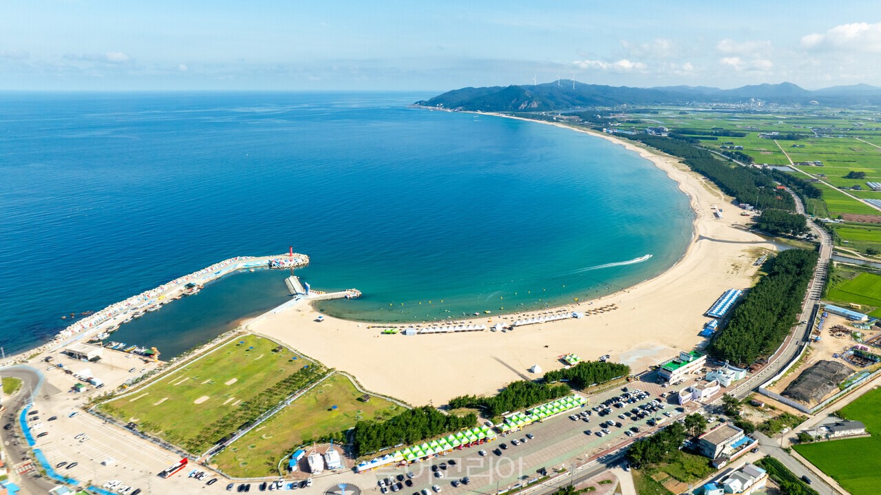 병곡면 고래불해수욕장 병곡면 고래불해수욕장과 영해면 대진해수욕장 남정면 장사해수욕장 /사진-영덕군