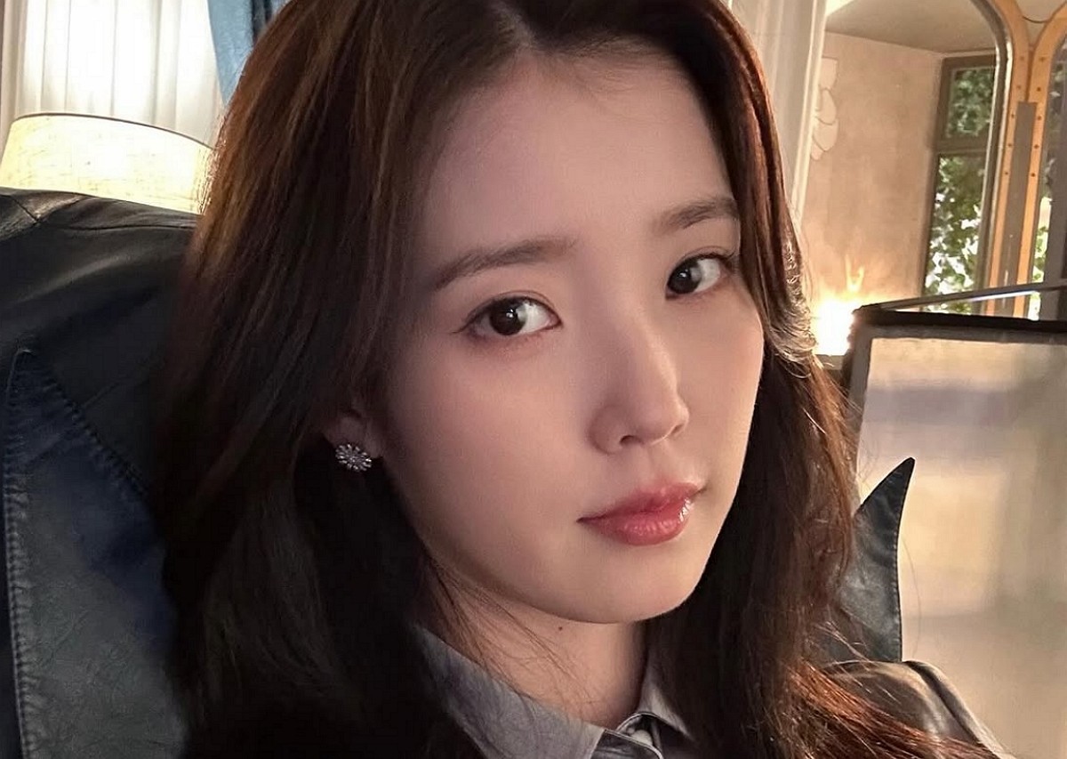[사진=아이유 SNS]