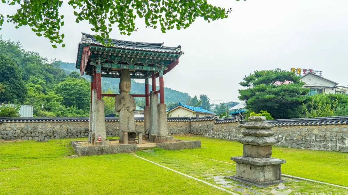 매산리석불입상